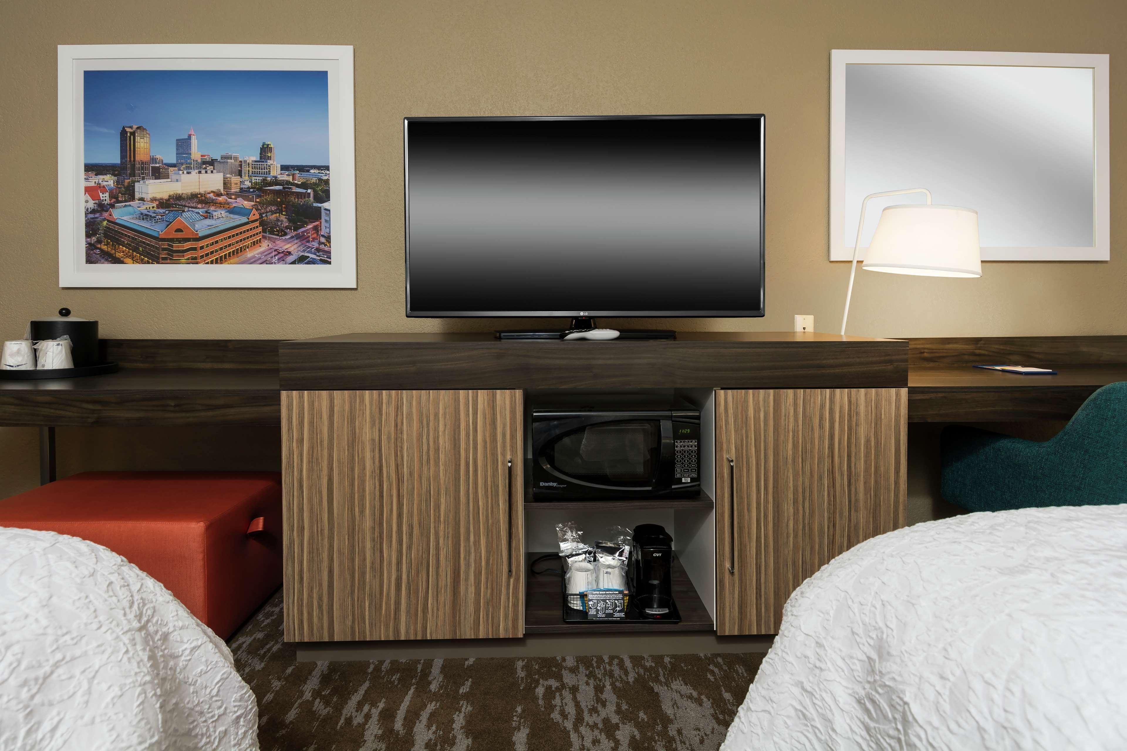 Hampton Inn & Suites Raleigh Cary Lenovo Center Exteriér fotografie