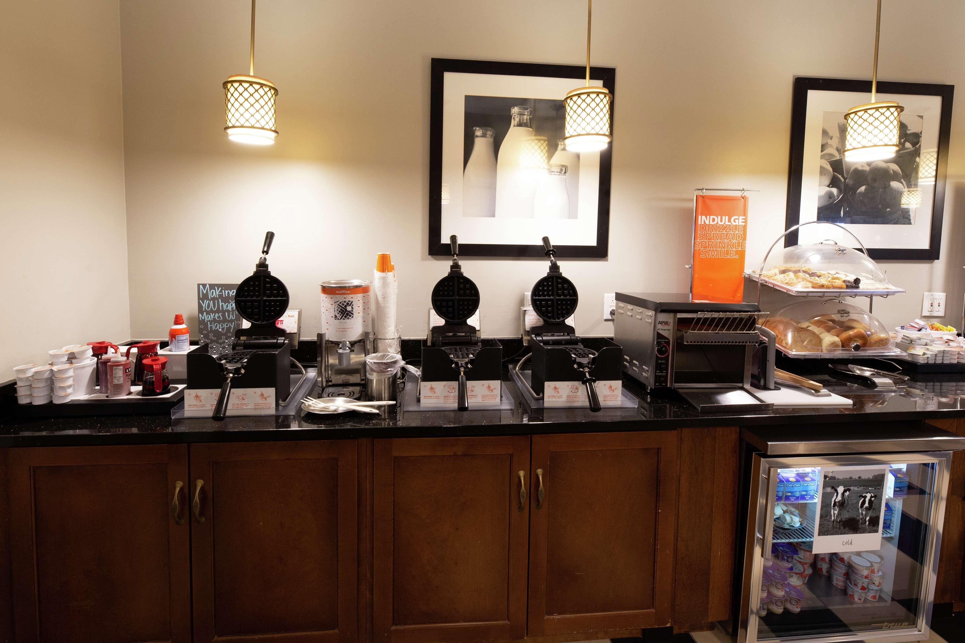 Hampton Inn & Suites Raleigh Cary Lenovo Center Exteriér fotografie