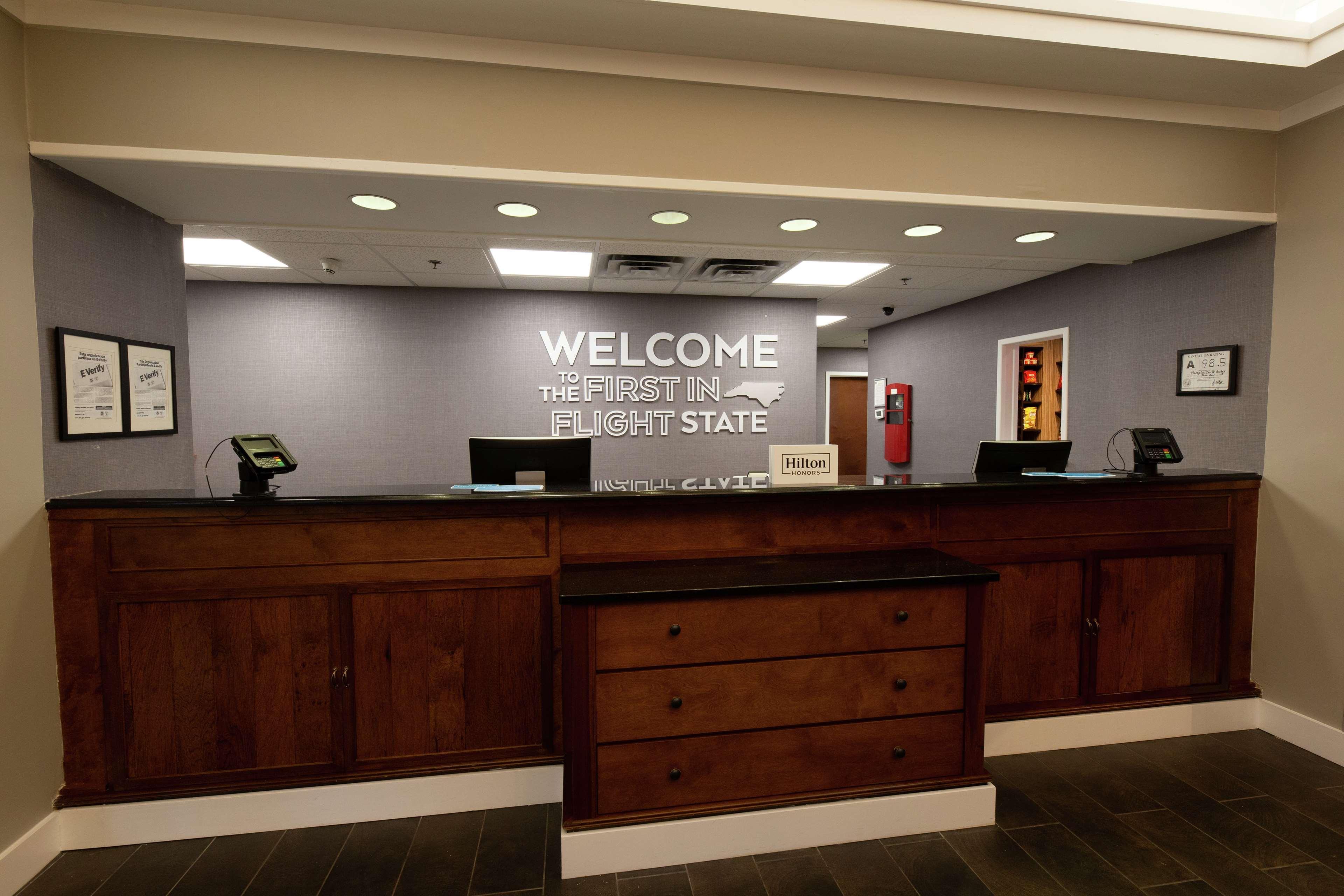 Hampton Inn & Suites Raleigh Cary Lenovo Center Exteriér fotografie