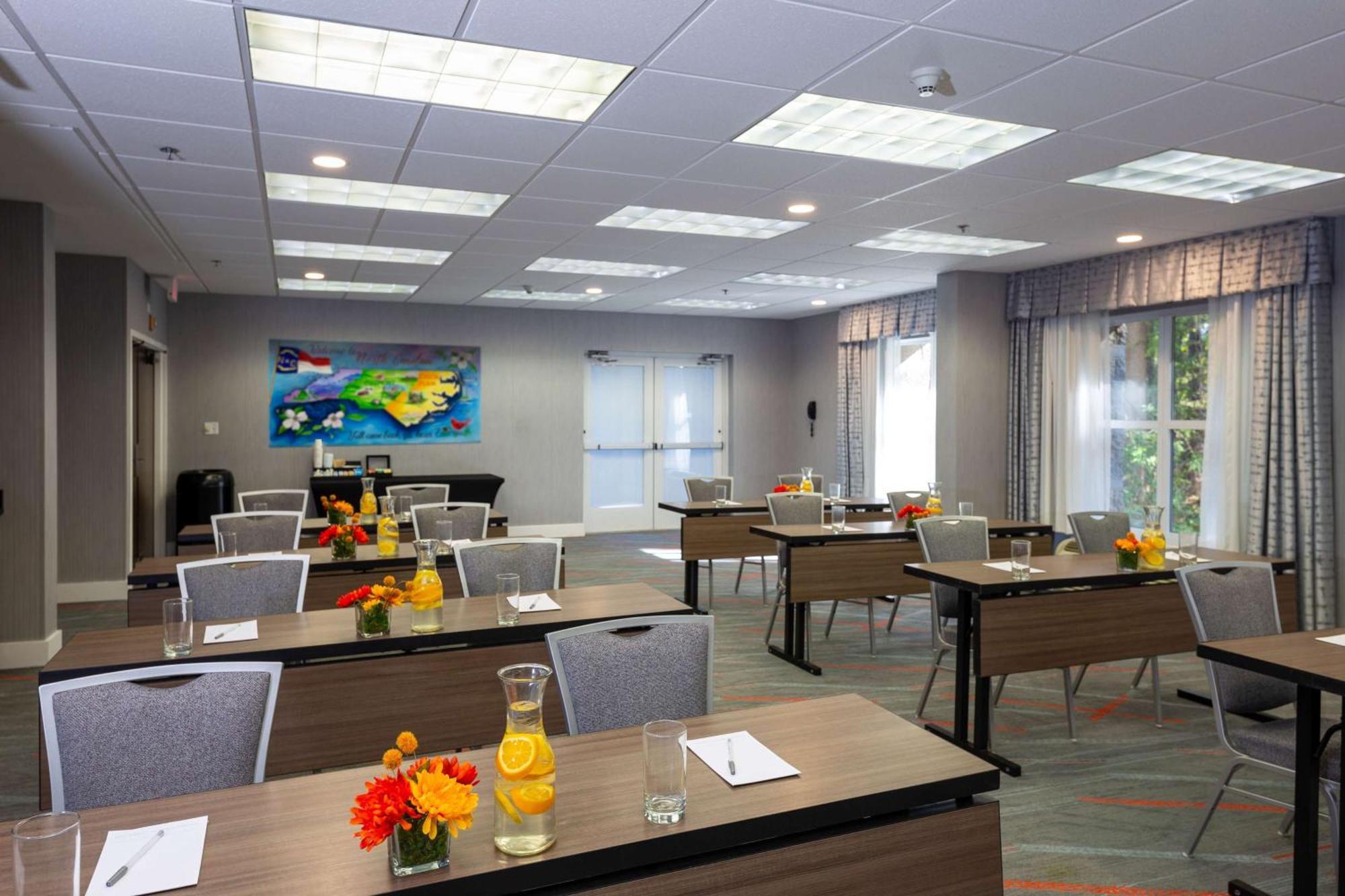Hampton Inn & Suites Raleigh Cary Lenovo Center Exteriér fotografie