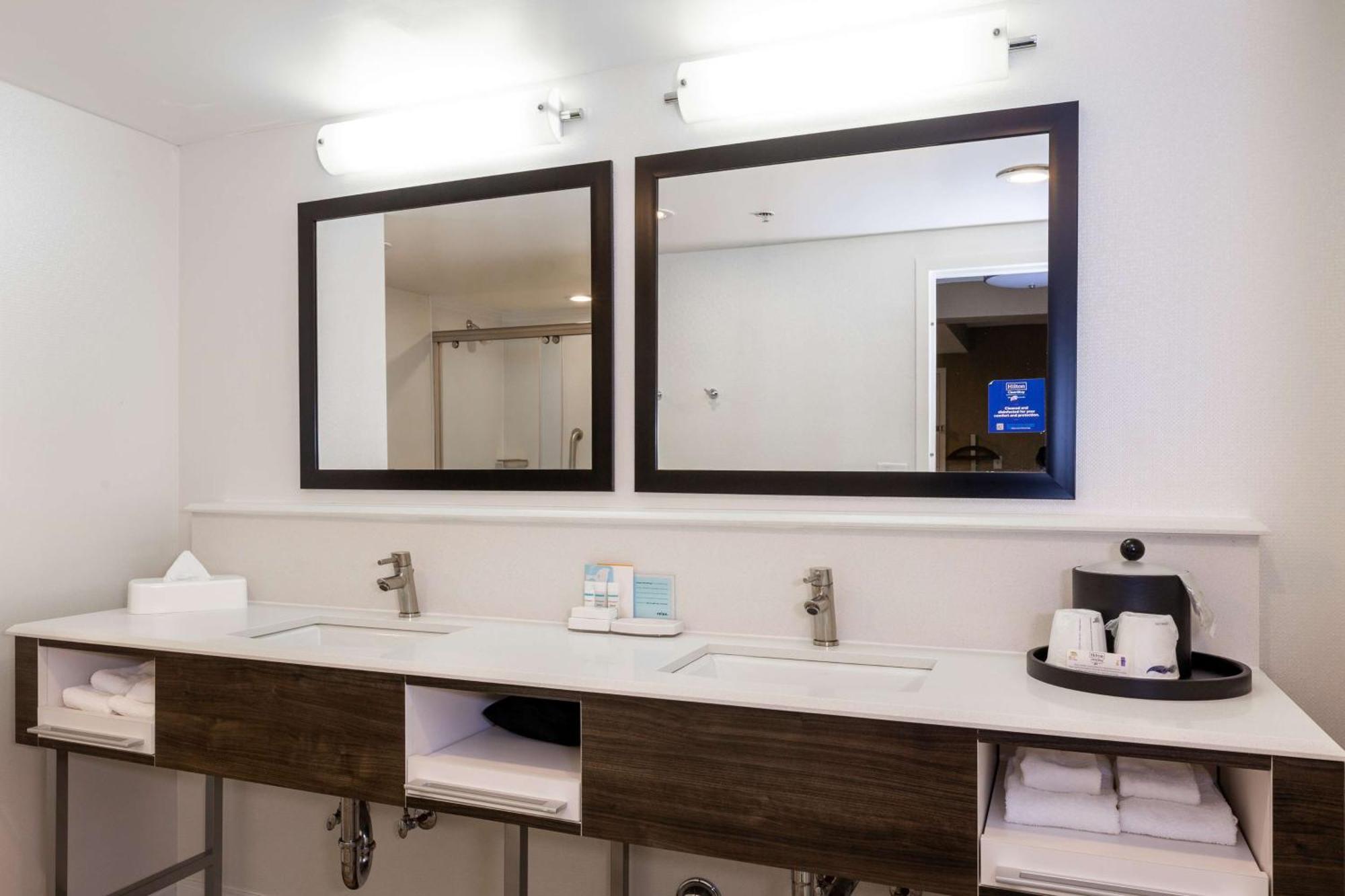 Hampton Inn & Suites Raleigh Cary Lenovo Center Exteriér fotografie